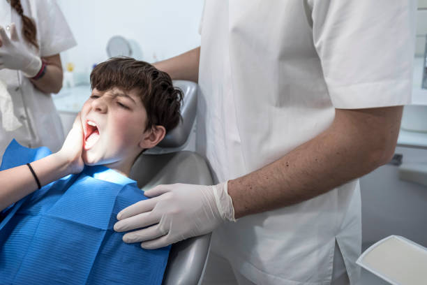 Best Cracked Tooth Emergency Dentist  in Hamtramck, MI